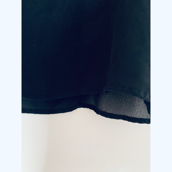 🖤Lily white black spaghetti strap top - Picture 4 of 5